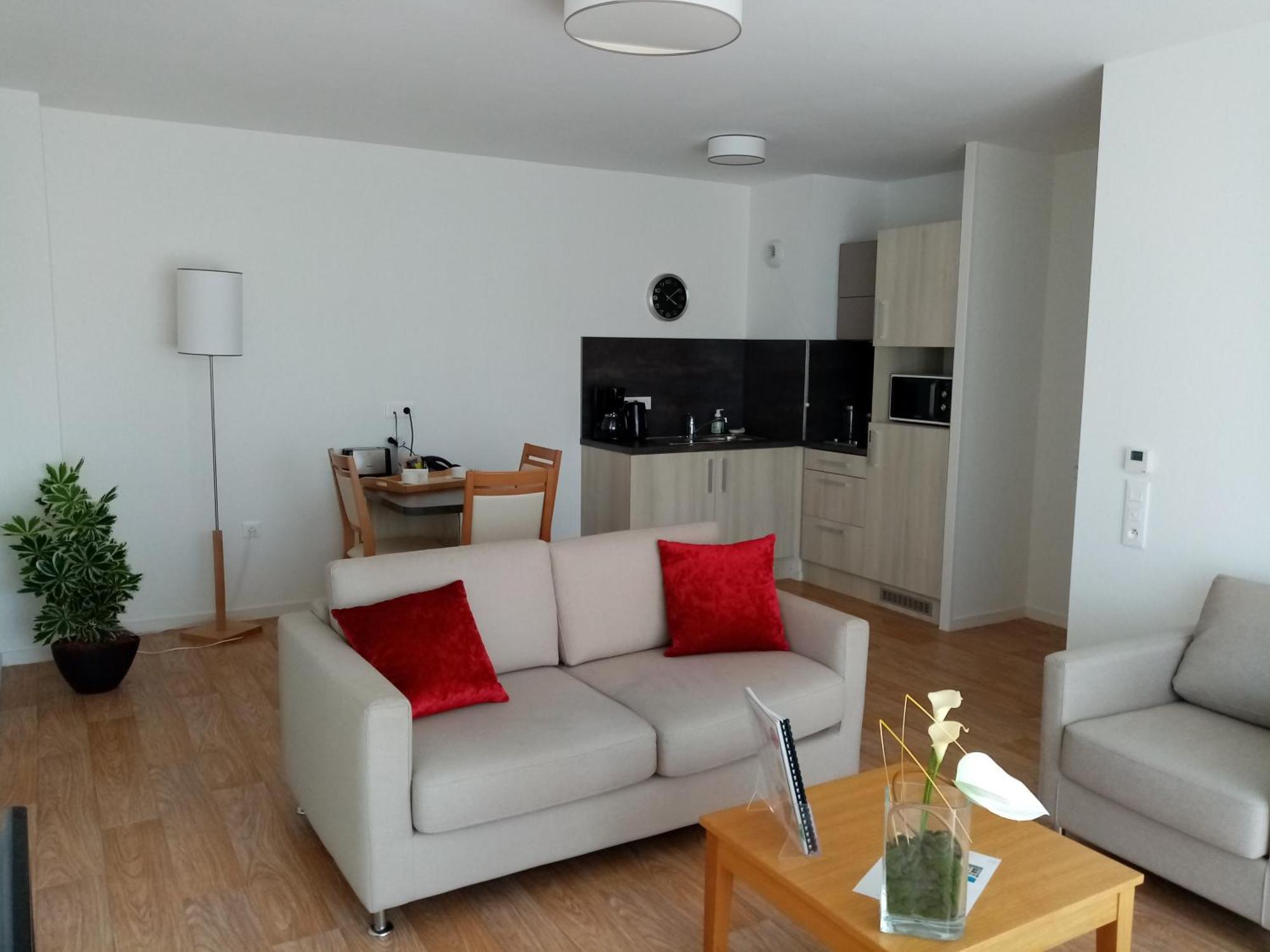 Domitys Les Greements D'Or - Residence Seniors Douarnenez Exteriör bild